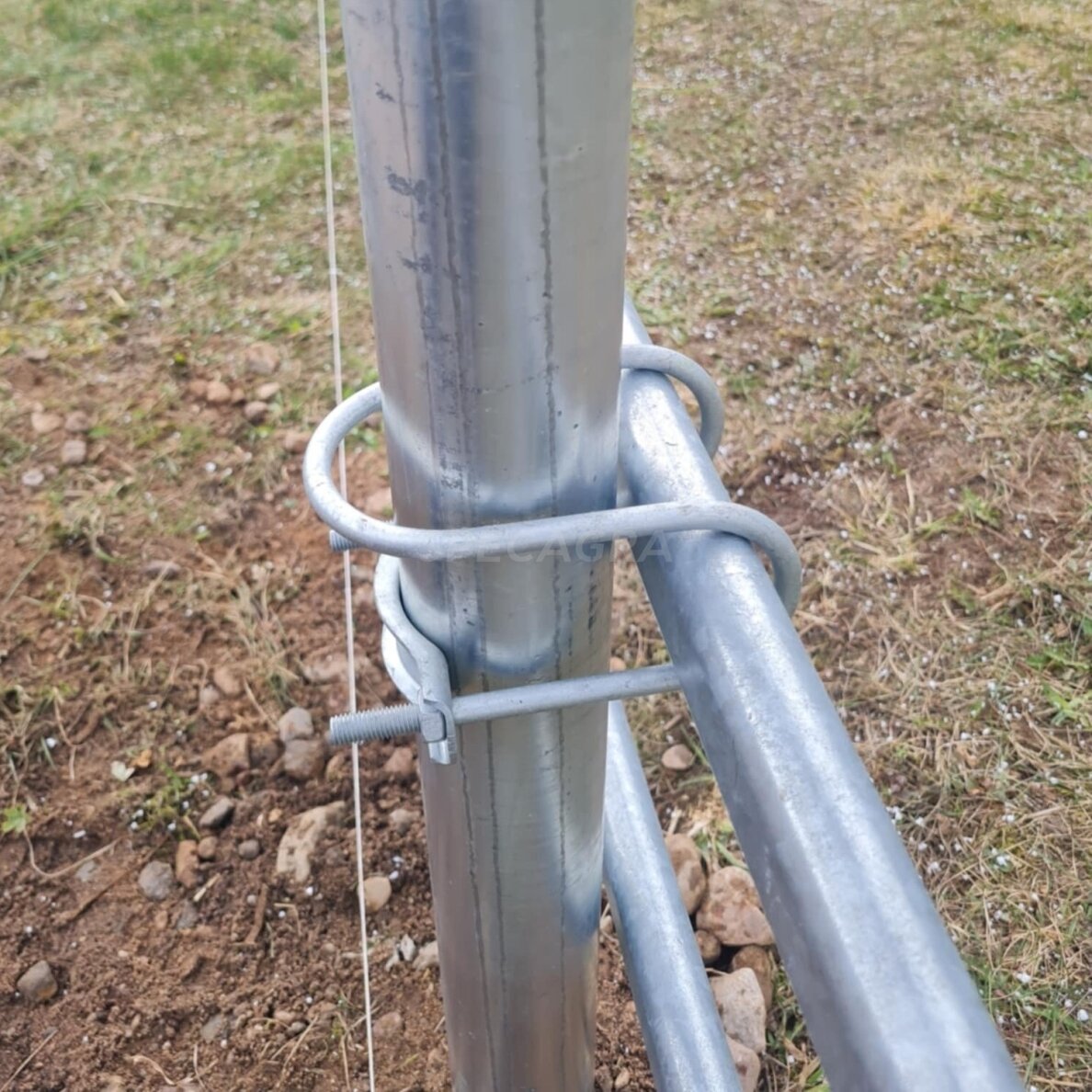 Jungtis U formos kryžminė 42x42 91000133 2 Jungtis U formos kryžminė 42x42 91000133 2