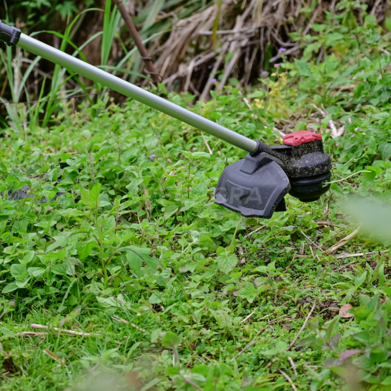 Akumuliatorinė krūmapjovė M7 18V (tik įrankis) 2 Akumuliatorinė krūmapjovė M7 18V (tik įrankis) 2