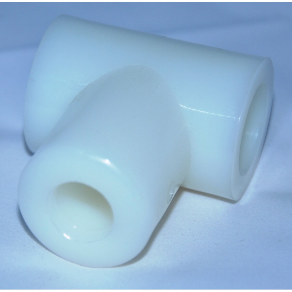 Įvorė plastikinė 80320816 NH 2 Įvorė plastikinė 80320816 NH 2
