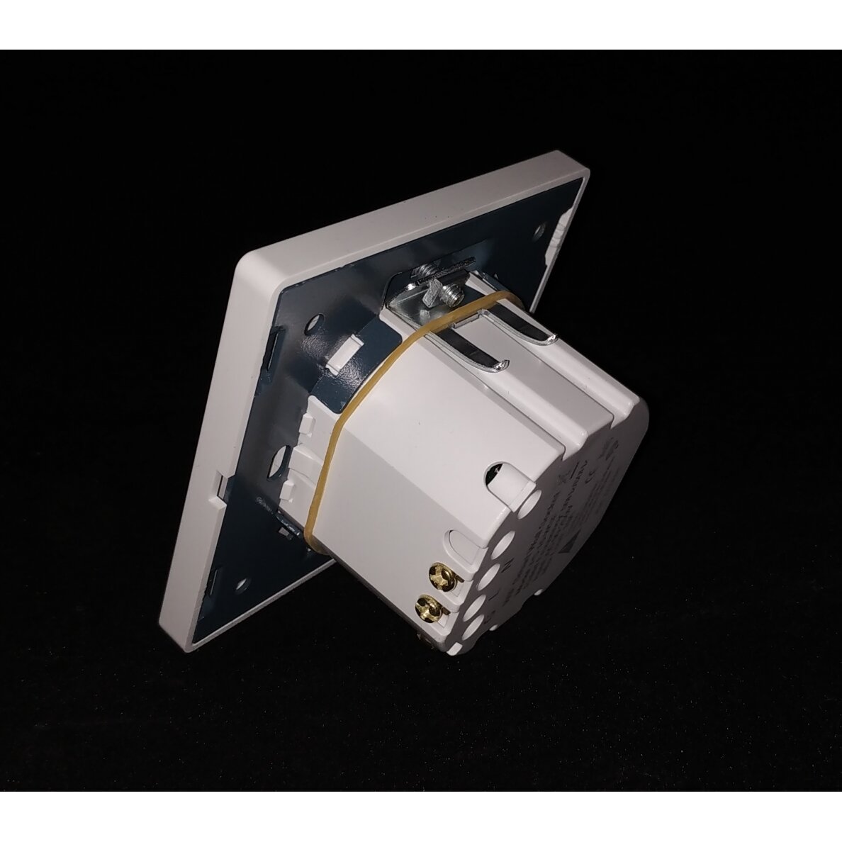 Kištukinis lizdas WiFi 10A PS-16-WSE 1 Kištukinis lizdas WiFi 10A PS-16-WSE 1