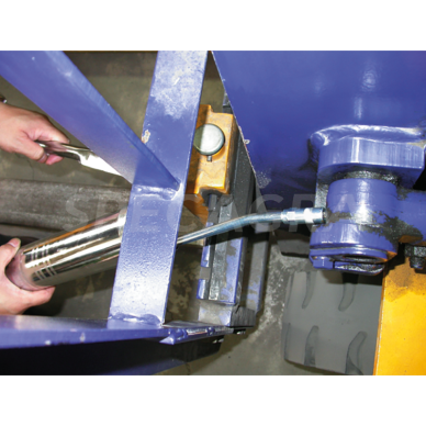 "King Tony" Tepimo švirkštas 400CC 1 "King Tony" Tepimo švirkštas 400CC 1