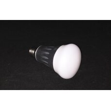 Lempa LED išman. RGB+W E27 7W 600L XS-SLD02