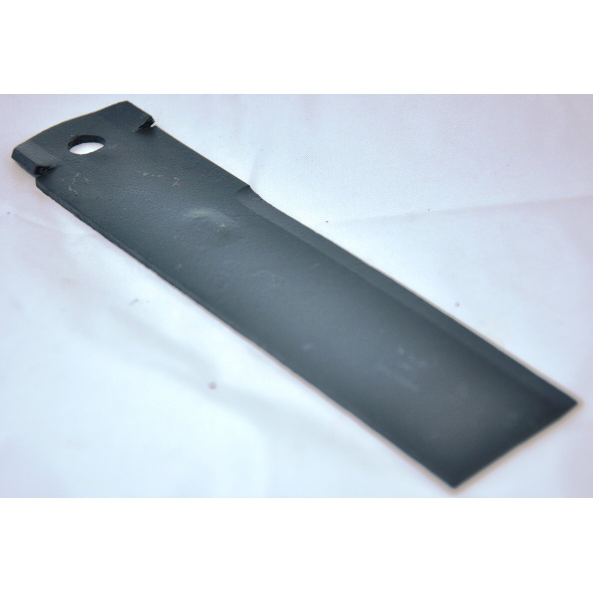 Peilis smulkintuvo lygus D4900.5700 1322233 175x40x3mm D10,5mm AGV Germany Peilis smulkintuvo lygus D4900.5700 1322233 175x40x3mm D10,5mm AGV Germany