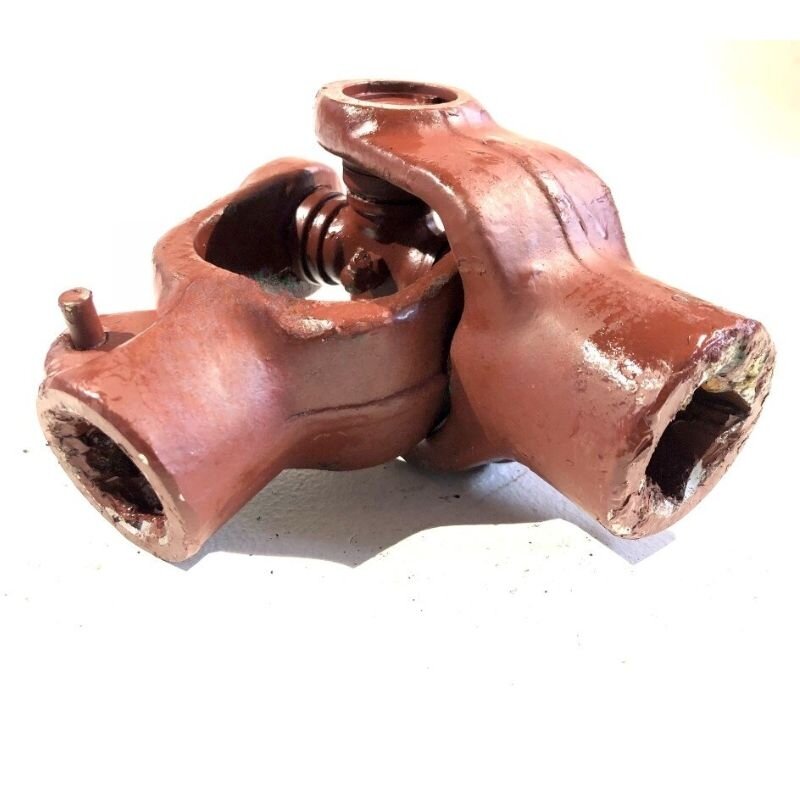 Šarnyras kardano 8šlx4šl. Šarnyras kardano 8šlx4šl.