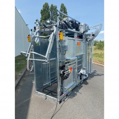 Staklės galvijams PM 4650 su hidrauliniu valdymu 2 Staklės galvijams PM 4650 su hidrauliniu valdymu 2