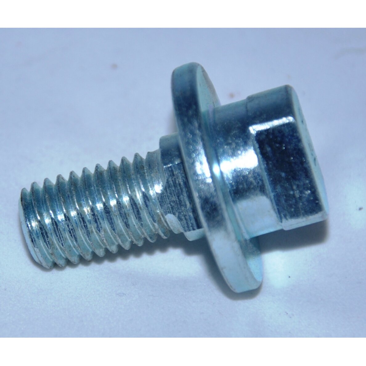 Varžtas KRONE 2537450 M12x20 10,9 1