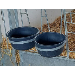 Veršelių namelis stiklo pluošto vienvietis Comfort su 4 dalių tvorele ir kibirėlių laikikliais 4 Veršelių namelis stiklo pluošto vienvietis Comfort su 4 dalių tvorele ir kibirėlių laikikliais 4